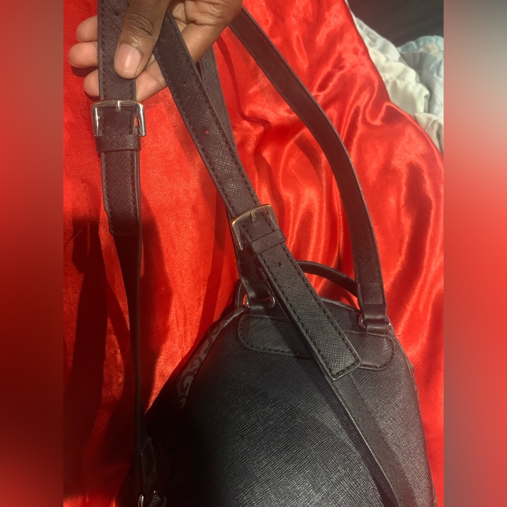 GUESS BACKPACK MINI - Picture 9 of 10